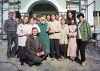 Н.Д. Спирина с сотрудниками около  Музея Н .К. Рериха. 25 сентября 2001 г.
